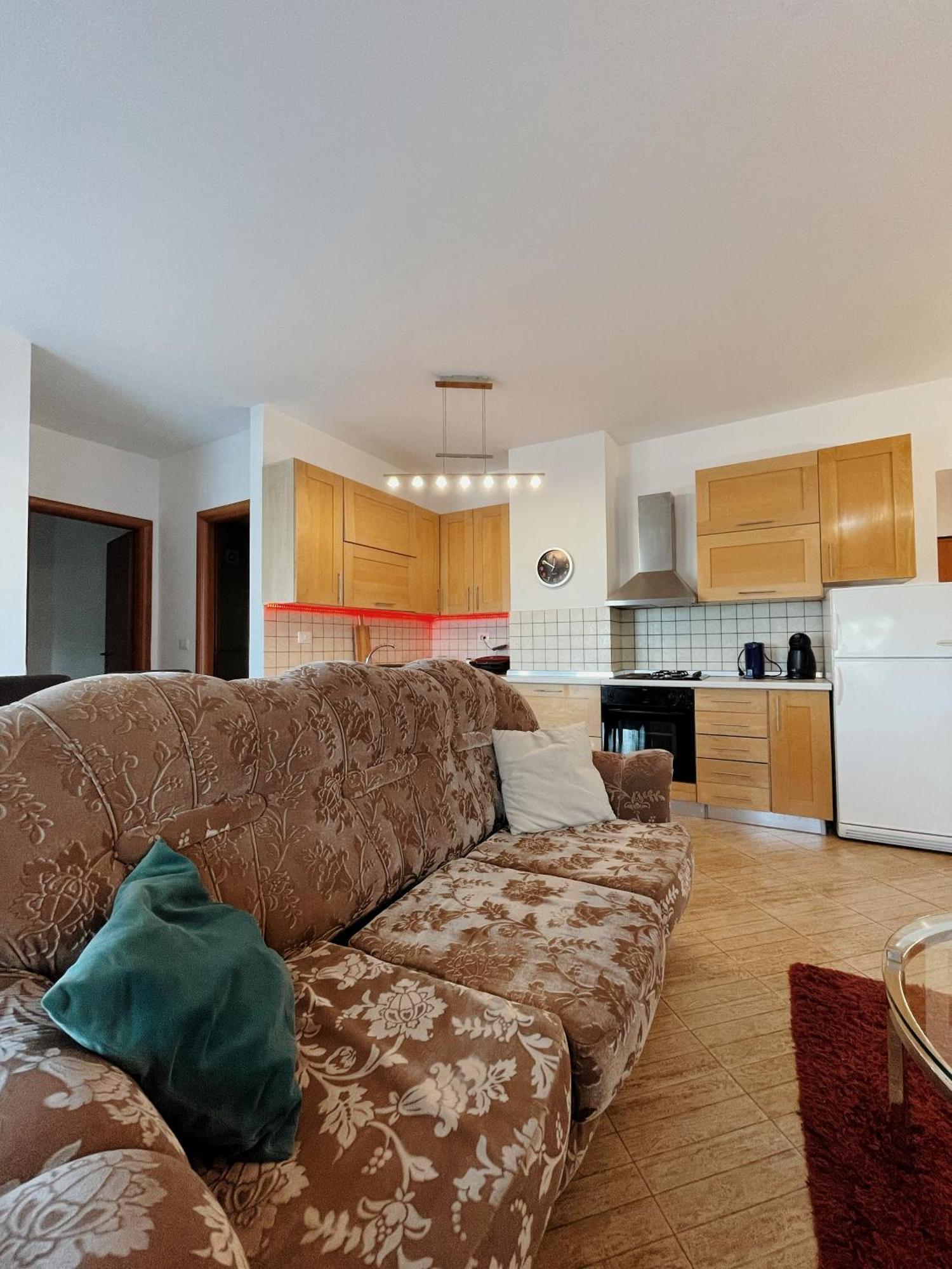 Lovely Apartment Tirana Exterior photo